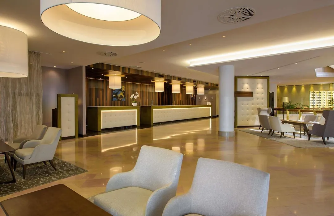 Moevenpick Hotel Geneva-1